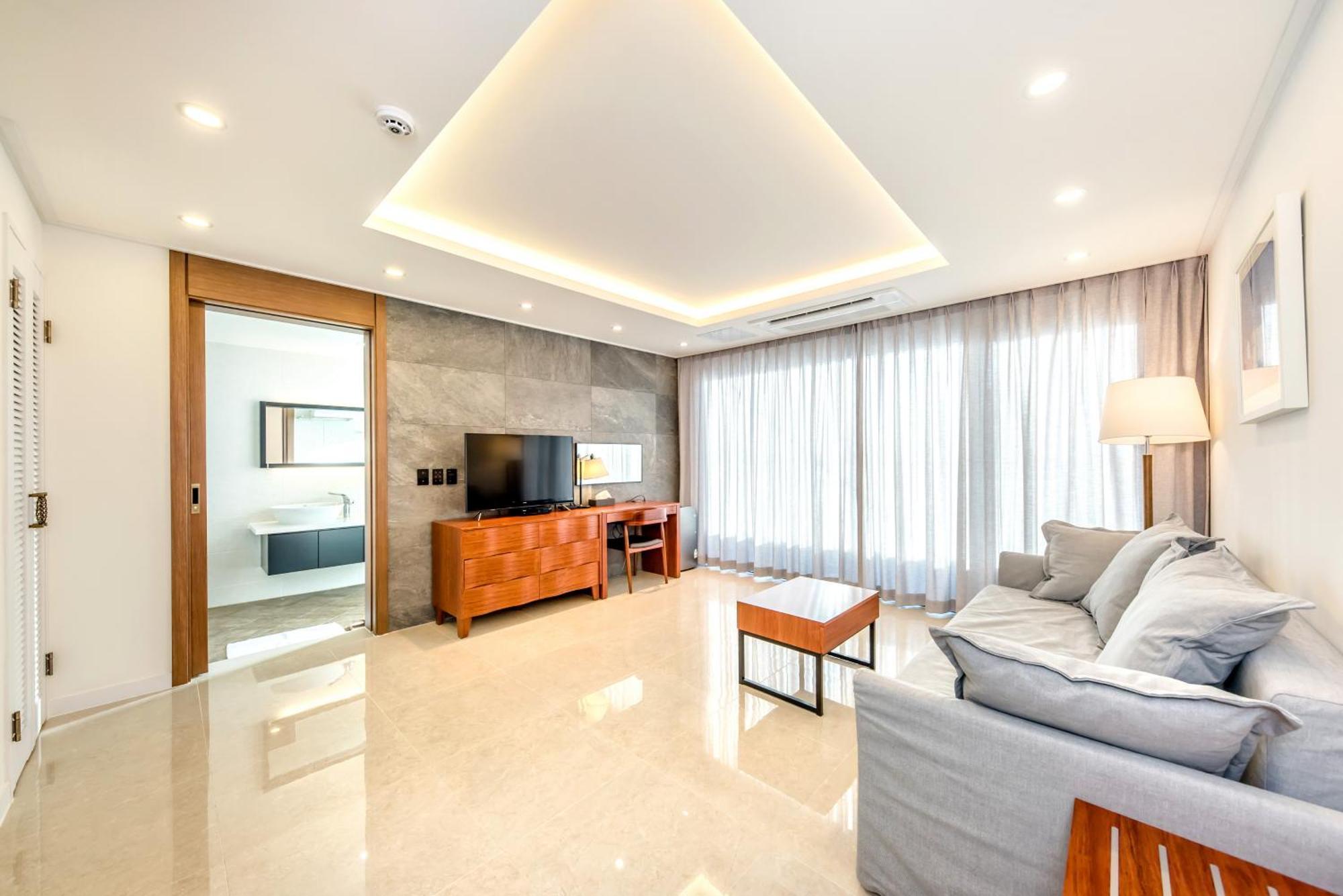 อาร์ต สปา แอนด์ พูล วิลลา Hotel เมืองเชจู ภายนอก รูปภาพ